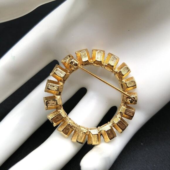 Vintage Monet Clear Rhinestone Round Brooch, Gold Plated, 1 1/2 Inches - Picture 2 of 7